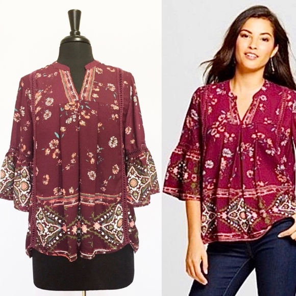 🍩Floral bell sleeve blouse maroon size medium - Picture 2 of 10